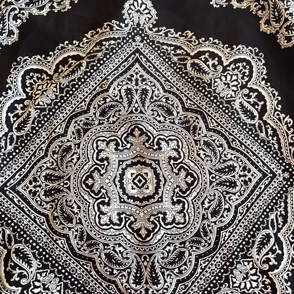 Ladies Dress - Picture 2 of 3